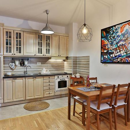 Luxury Fontana Apartments Будва Екстер'єр фото